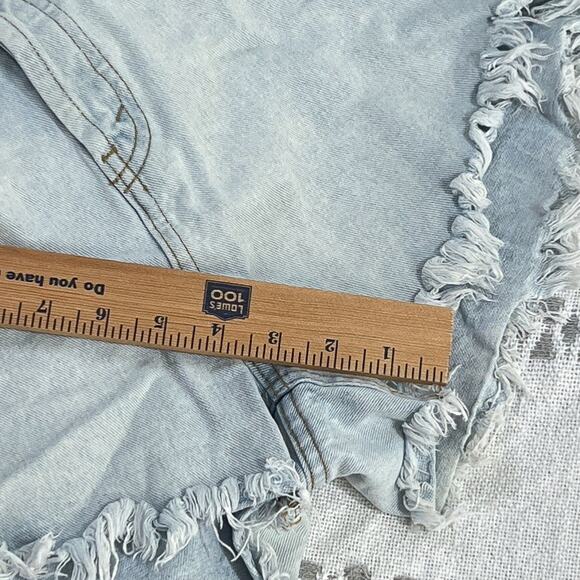 Wild Fable Women's 4 High Rise Light Wash Denim Cut-Off Shorts Frayed Hem Cotton - Picture 11 of 12